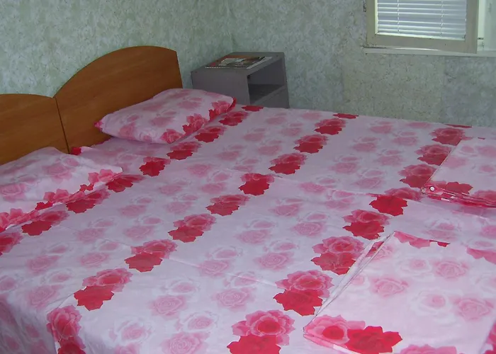 New Worker - Wo Za Diman 招待所 瓦爾納