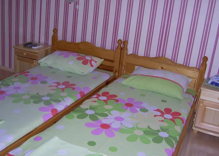 招待所 New Worker - Wo Za Diman 2*